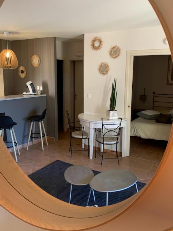 Appartement Cosy Avec Climatisation Reversible Golf De Saumane מראה חיצוני תמונה